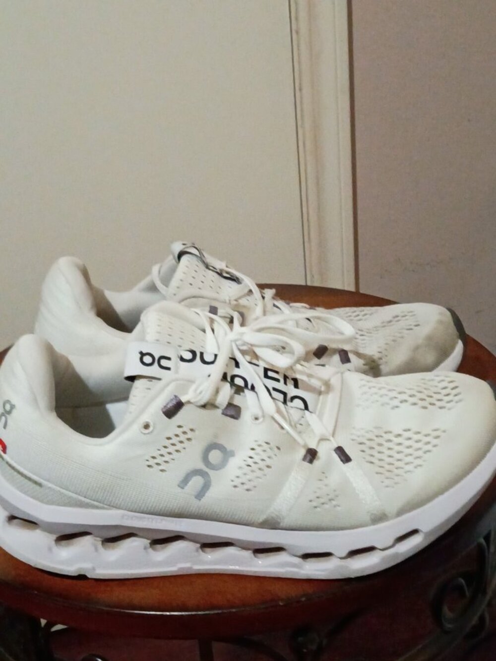On Cloudsurfer Womens Sz 8.5 White Frost Athletic Running Shoes Sneaker Comfort
